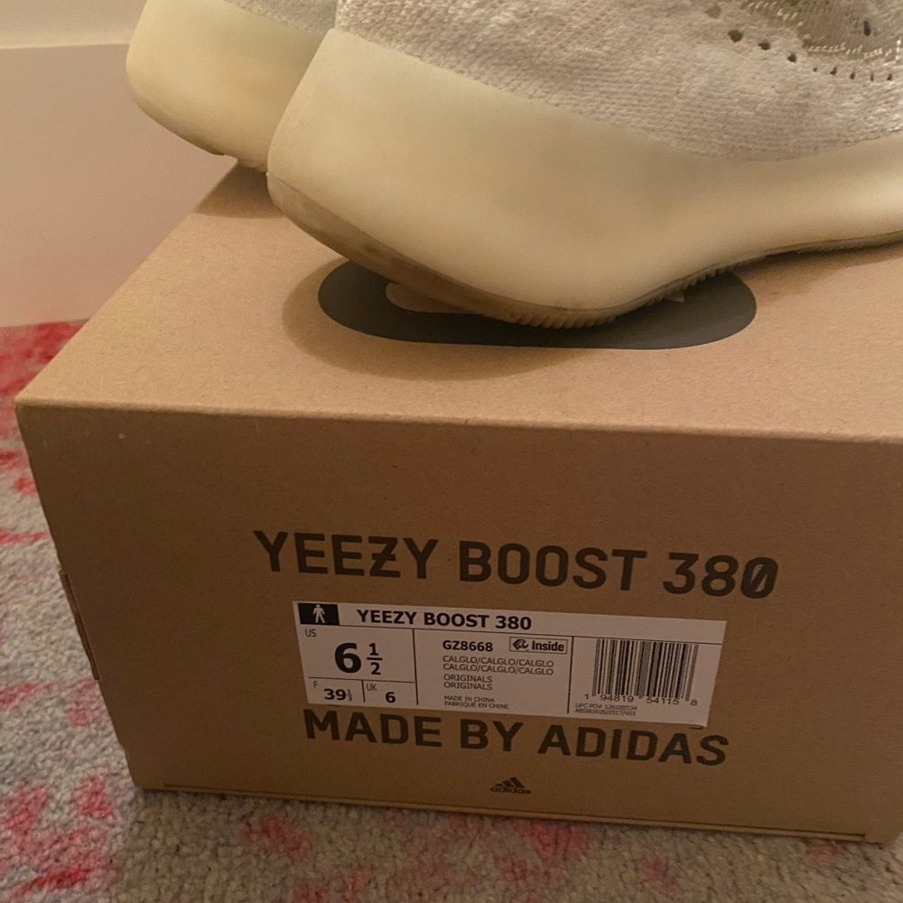 Authentic Yeezy 380 boost calcite glow mens 6.5 authentic!! - Picture 8 of 8